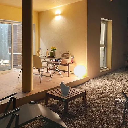 公寓 Provenzalisches Am In Ruhiger Lage- By Interhome *