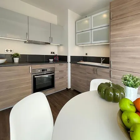 Apartamento Provenzalisches Am In Ruhiger Lage- By Interhome Bandol