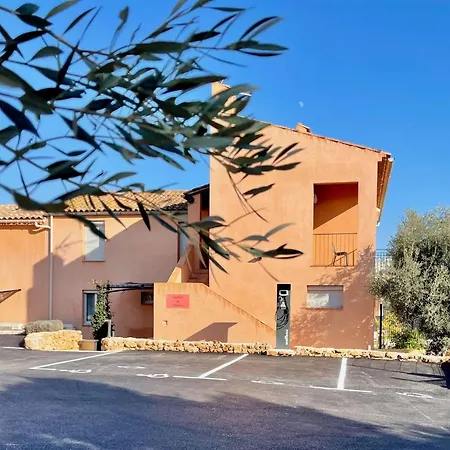 Provenzalisches Am In Ruhiger Lage- By Interhome Bandol